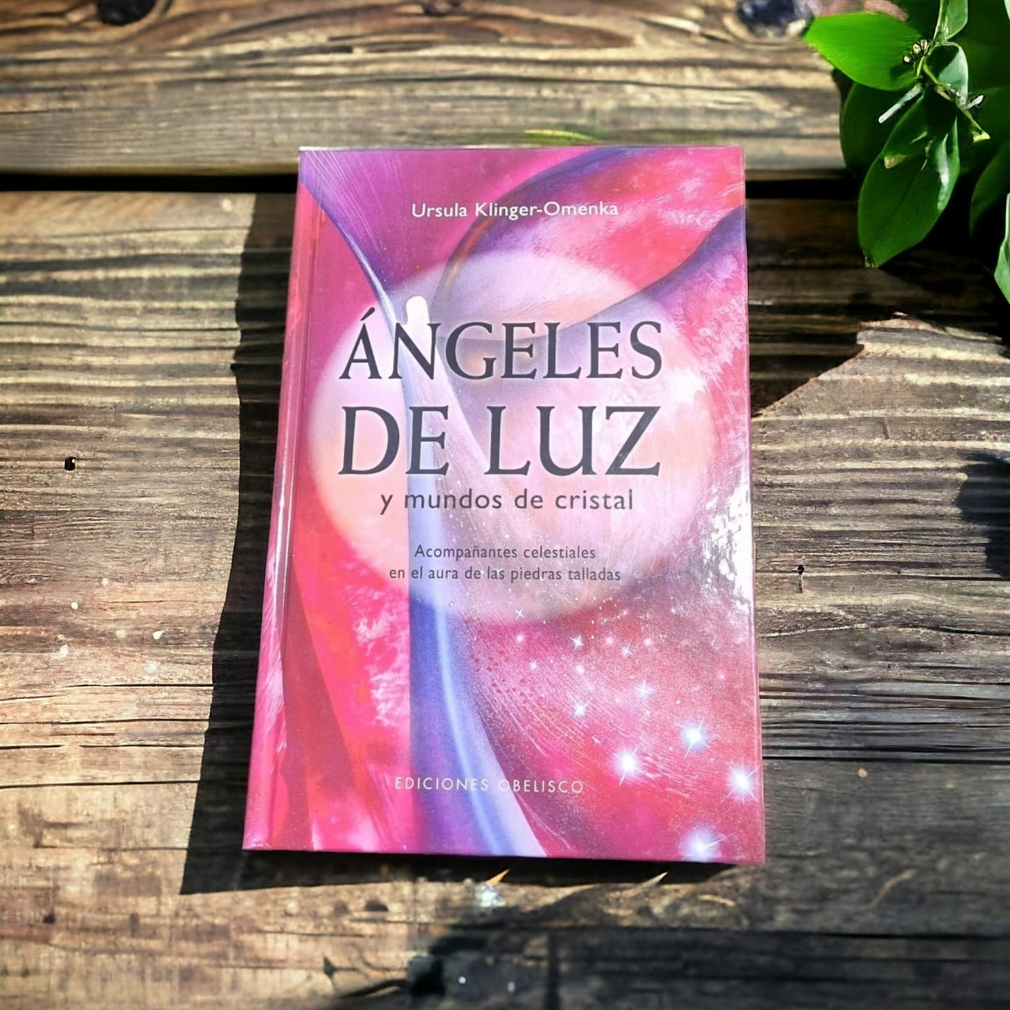 Ángeles de Luz y mundos de cristal